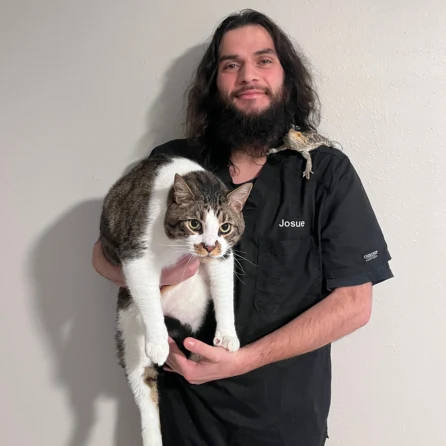 Josue, Veterinary Assistant